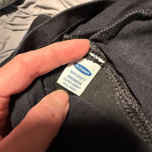 Old Navy Black Maternity Skinny Jeans - Picture 4 of 4